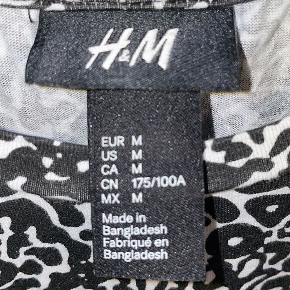 H&M shirt  - Picture 9 of 9